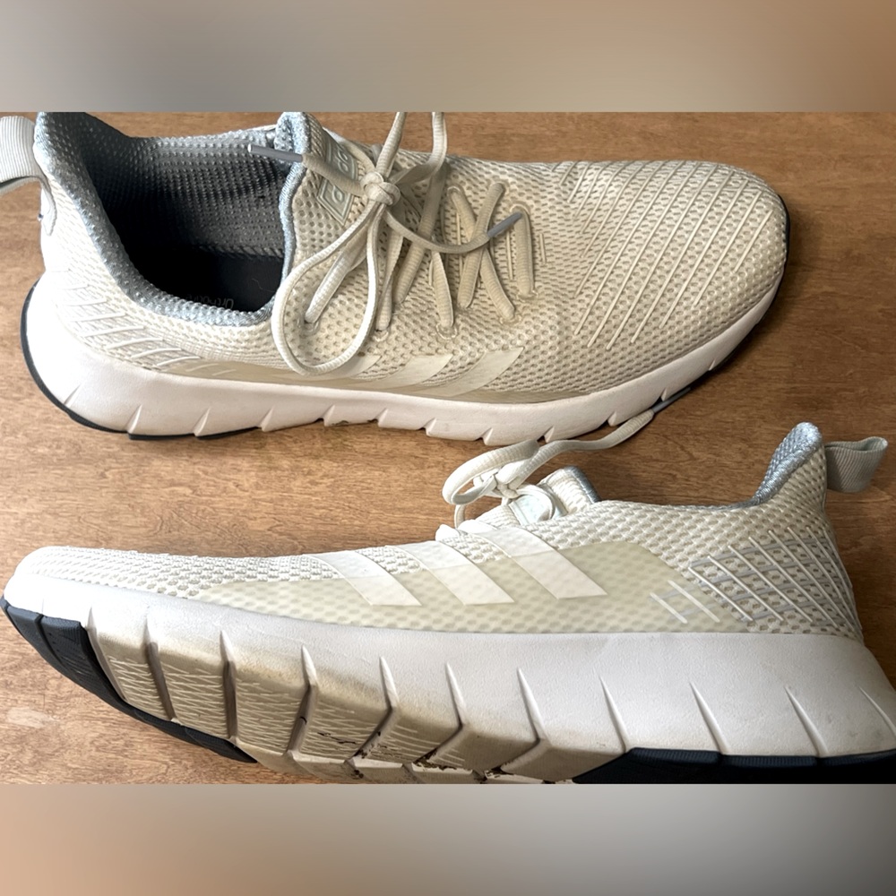 Adidas Asweego Women’s running shoes size 11 Ortholite gel insoles